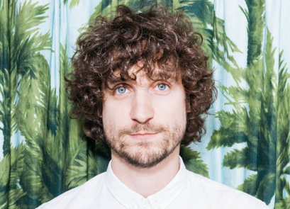 Troisième album pour Barbagallo qui « Danse avec les ailleurs »