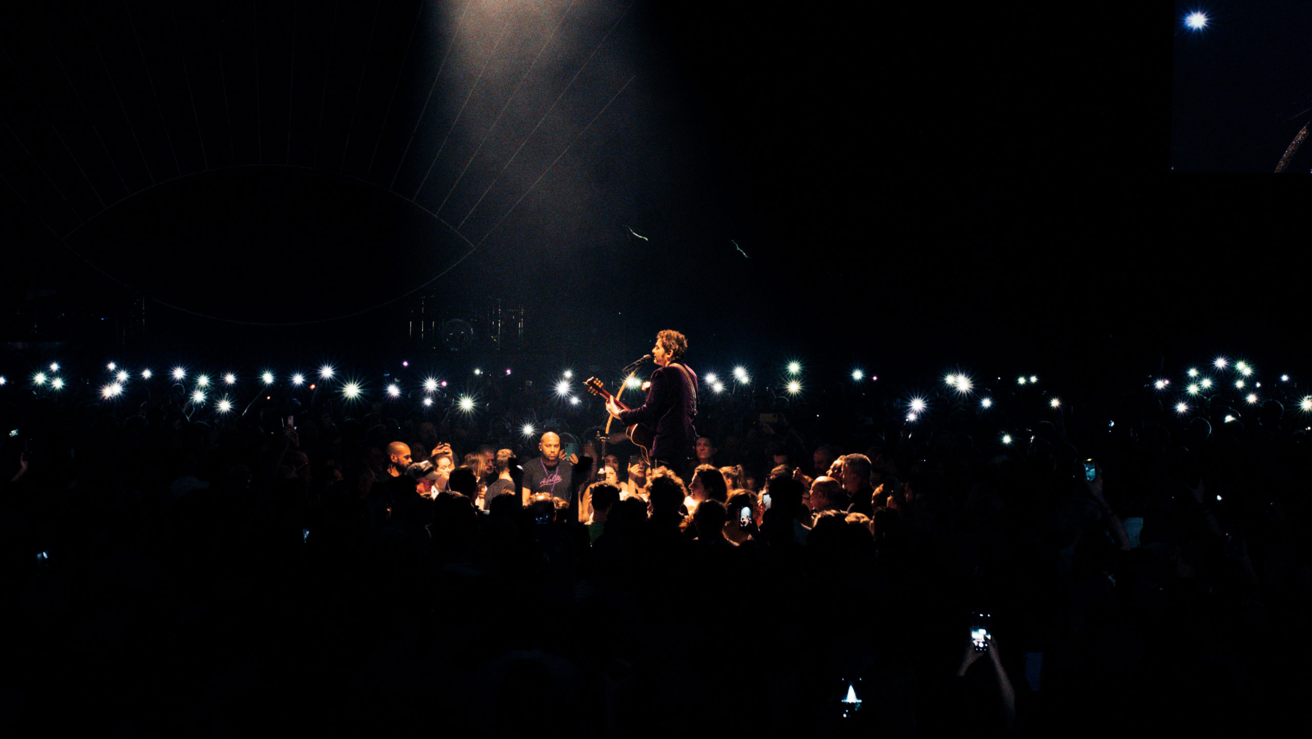 [Photos] -M- Matthieu Chedid  – Zénith de Toulouse – 19/04/2023