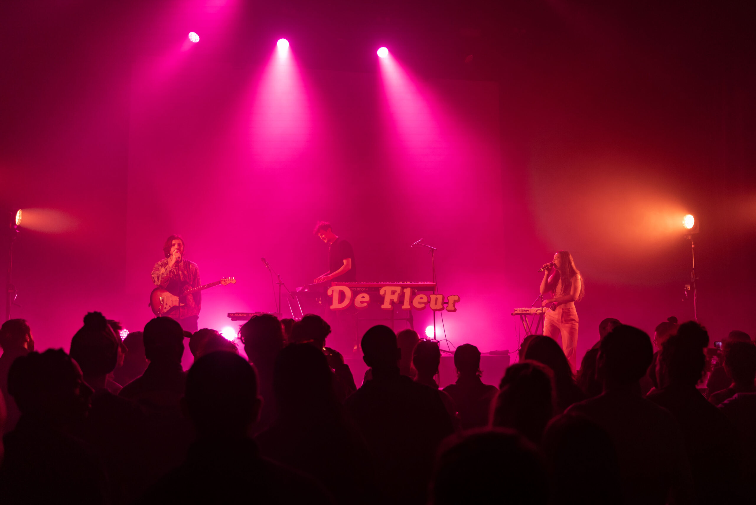 [Photos] De Fleur + Tyon + Faust – Le Metronum 20/11/2025